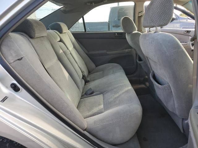 2004 Toyota Camry LE