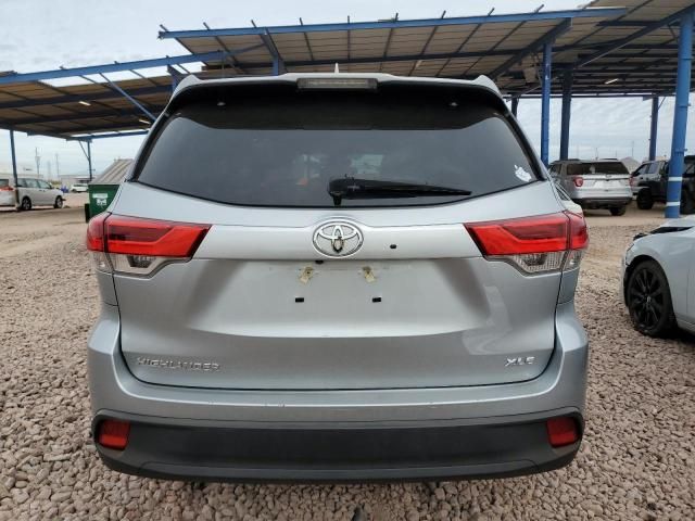 2019 Toyota Highlander SE