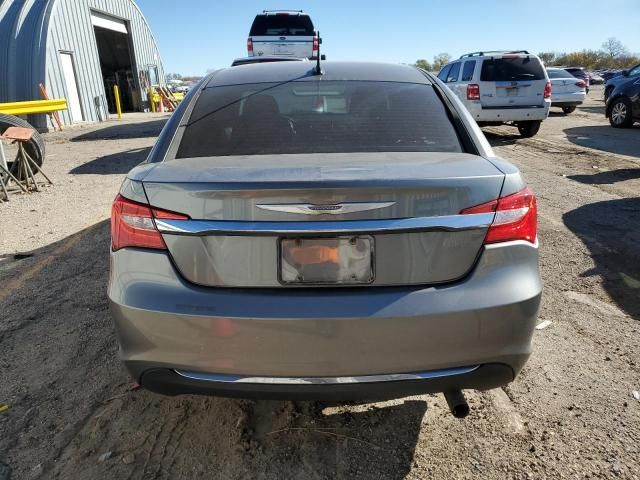 2013 Chrysler 200 Touring