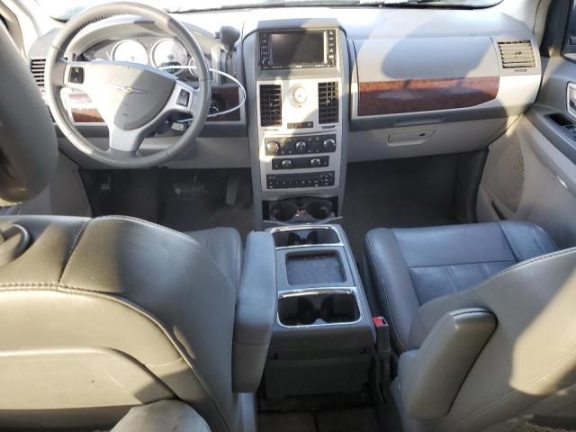 2010 Chrysler Town & Country Touring