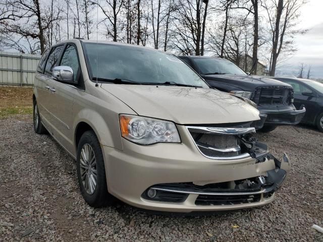 2014 Chrysler Town & Country Touring L