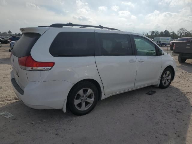 2013 Toyota Sienna LE