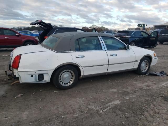 2001 Lincoln Town Car Executive