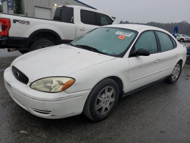 2005 Ford Taurus SE