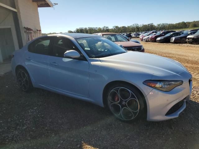 2022 Alfa Romeo Giulia Super