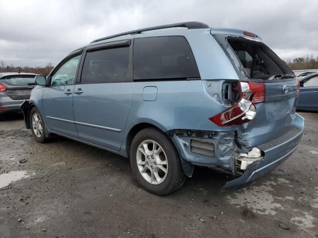 2004 Toyota Sienna XLE