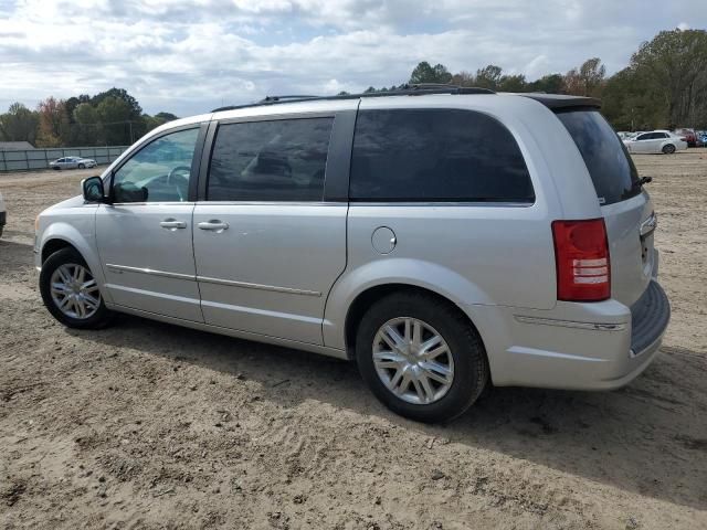 2010 Chrysler Town & Country Touring