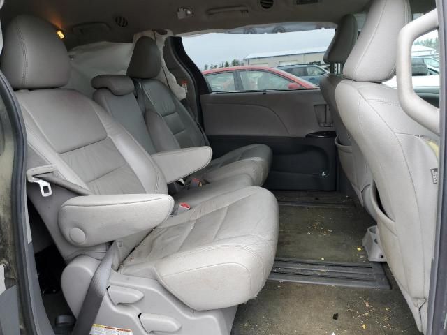 2016 Toyota Sienna XLE