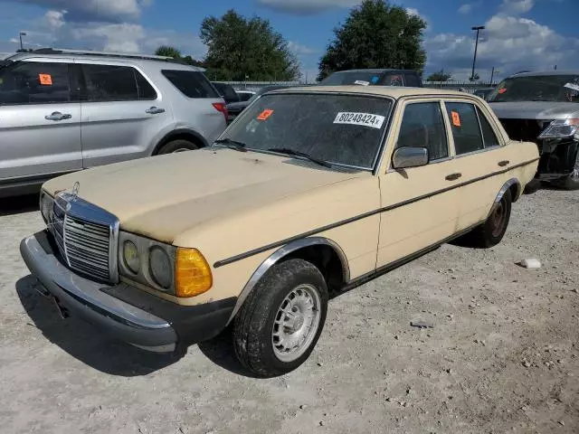 1982 Mercedes-Benz 300 DT