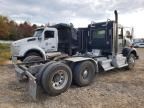 2013 Kenworth Construction T800