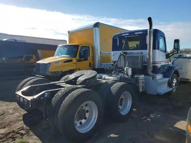 2017 Peterbilt 579