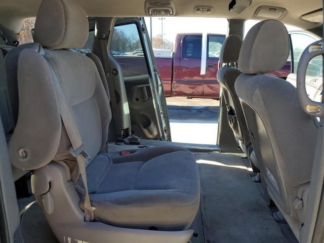 2005 Toyota Sienna LE