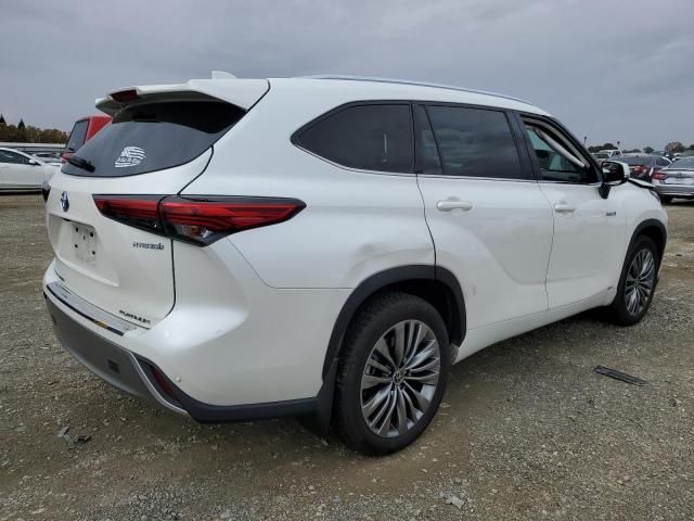 2021 Toyota Highlander Hybrid Platinum