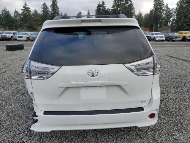 2016 Toyota Sienna SE