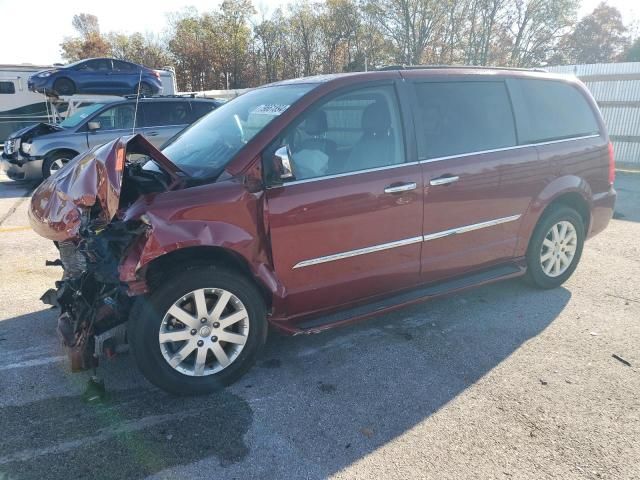 2012 Chrysler Town & Country Touring L