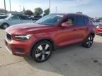 2020 Volvo XC40 T5 Momentum