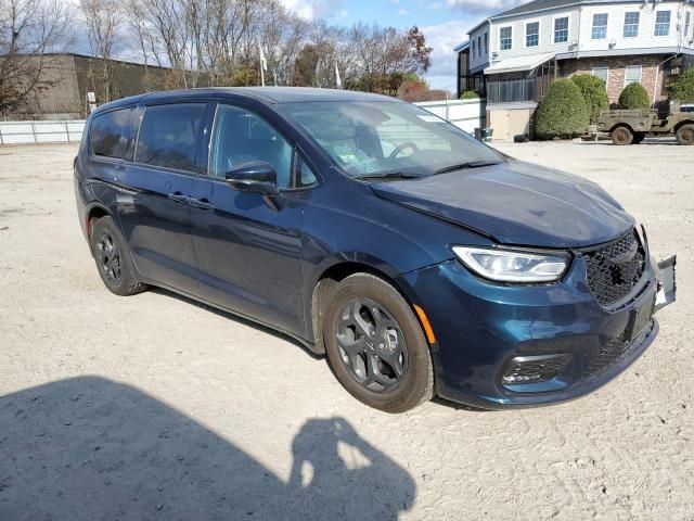 2022 Chrysler Pacifica Hybrid Limited