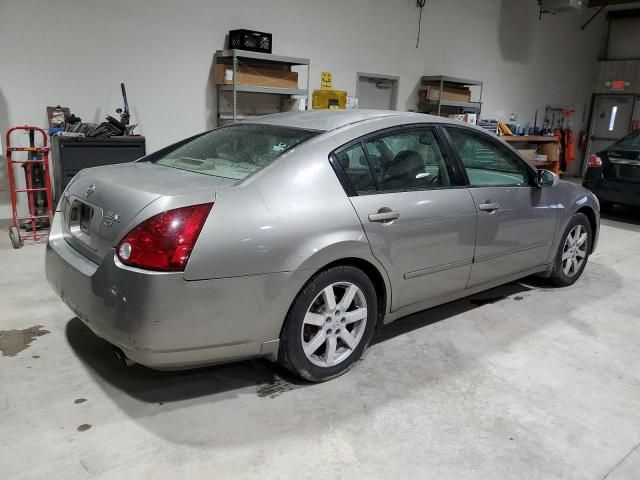 2004 Nissan Maxima SE