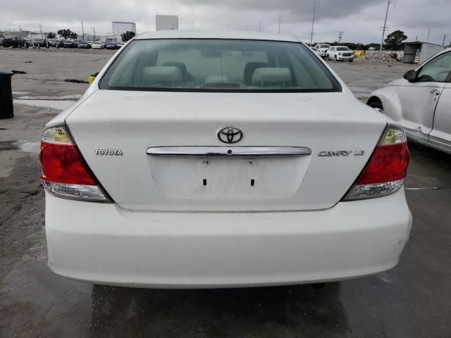 2005 Toyota Camry LE