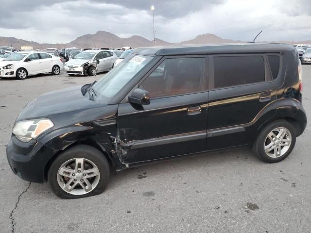 2010 KIA Soul +