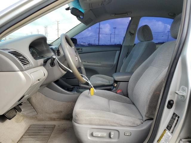 2004 Toyota Camry LE