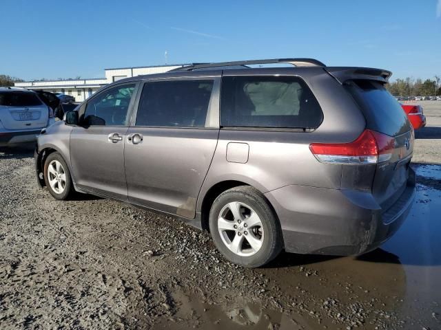 2013 Toyota Sienna LE