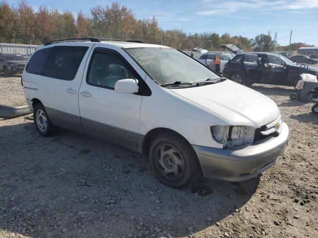 2002 Toyota Sienna LE