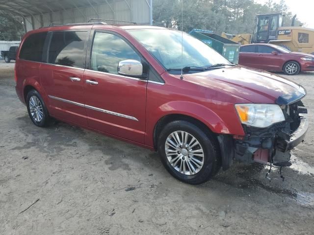 2014 Chrysler Town & Country Touring L