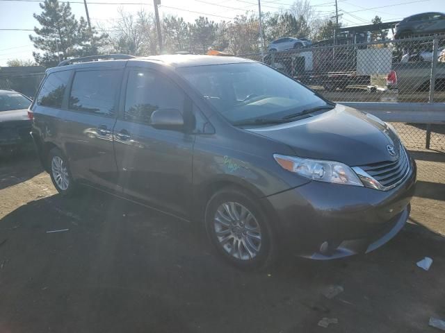 2015 Toyota Sienna XLE