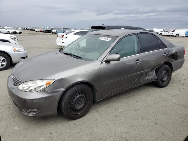 2005 Toyota Camry LE