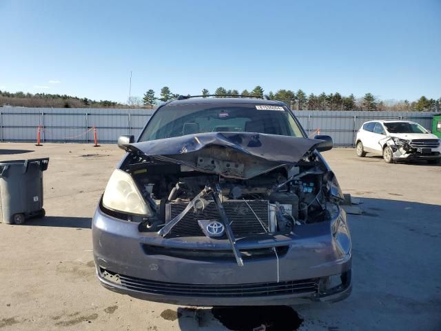 2005 Toyota Sienna CE