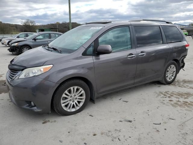 2012 Toyota Sienna XLE