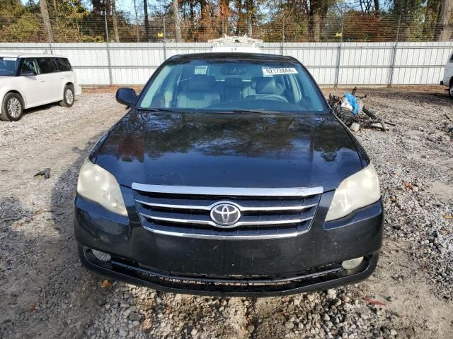 2005 Toyota Avalon XL