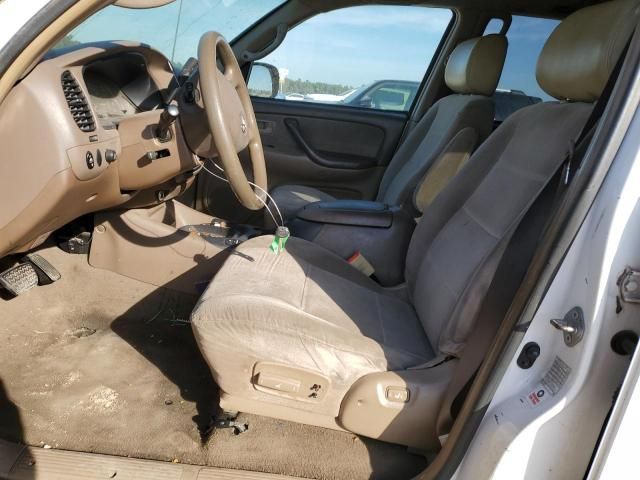 2004 Toyota Sequoia SR5