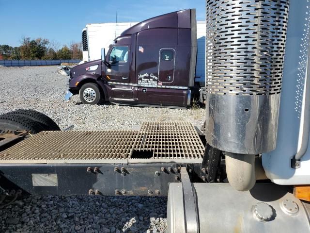 2006 Mack 600 CXN600