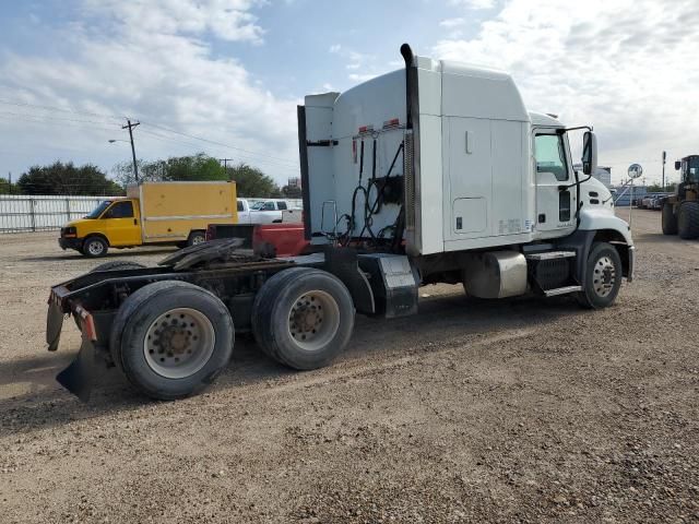 2014 Mack 600 CXU600