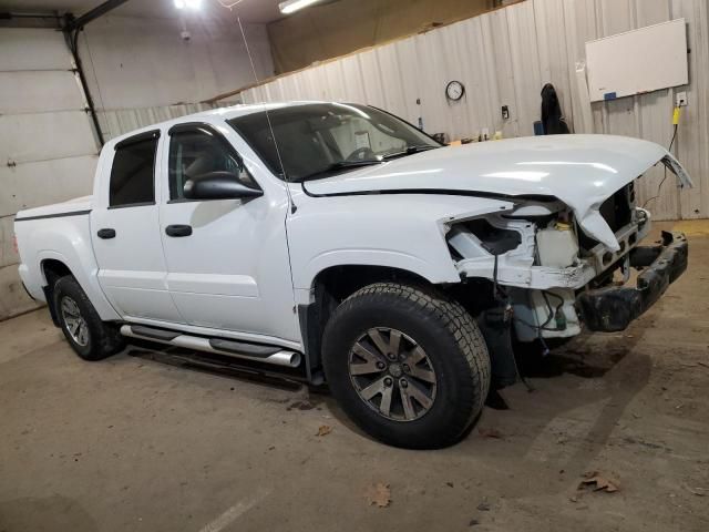 2008 Mitsubishi Raider LS