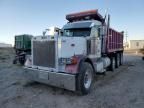 2001 Pntw 2001 Peterbilt 379