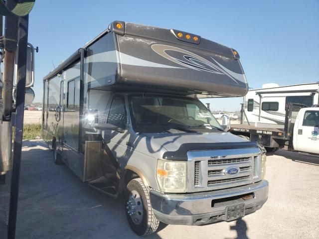 2010 Winnebago 2010 Ford Econoline E450 Super Duty Cutaway Van