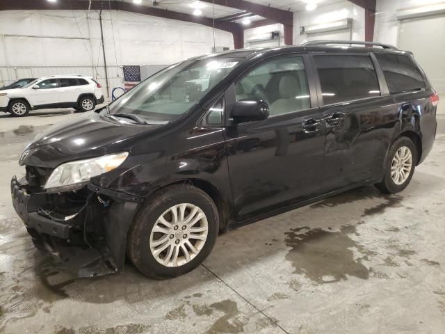 2014 Toyota Sienna XLE