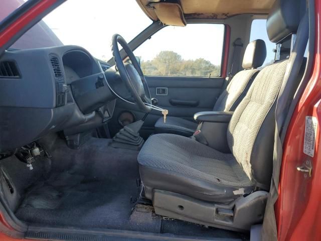 1997 Nissan Truck King Cab SE