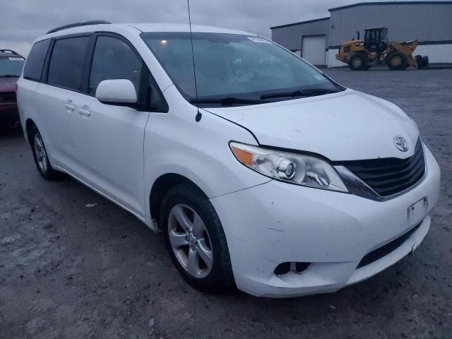 2013 Toyota Sienna LE