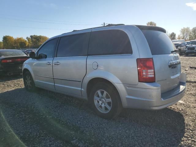 2010 Chrysler Town & Country Touring