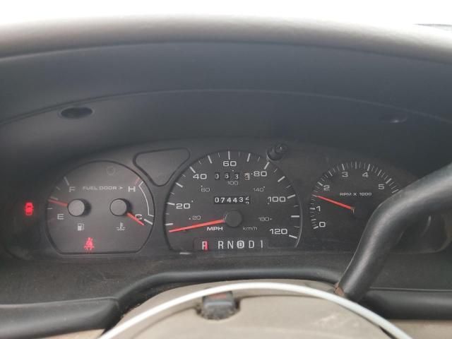 2002 Ford Taurus SE