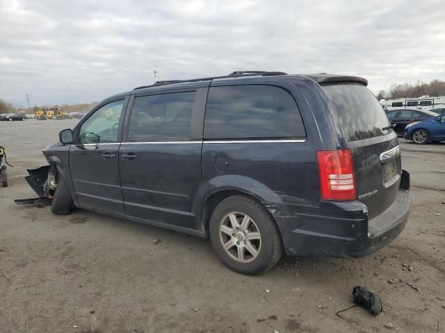 2010 Chrysler Town & Country LX