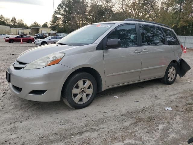 2009 Toyota Sienna CE