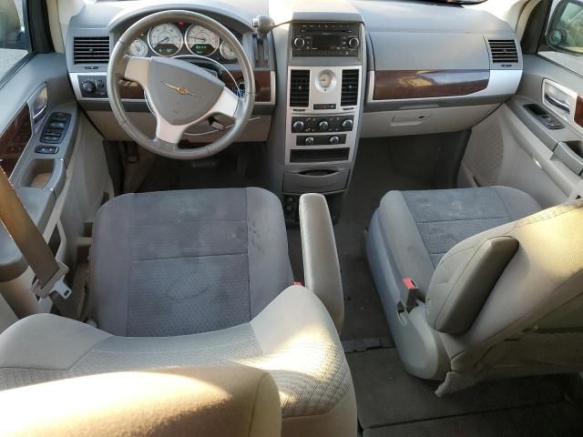 2010 Chrysler Town & Country Touring