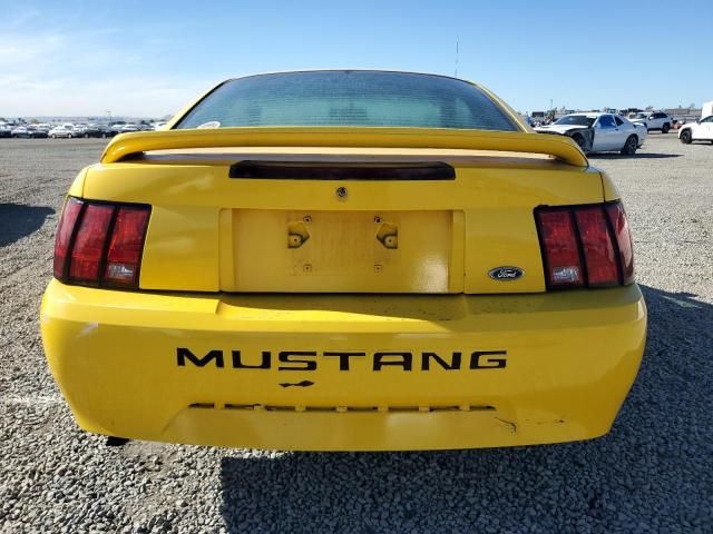 2000 Ford Mustang