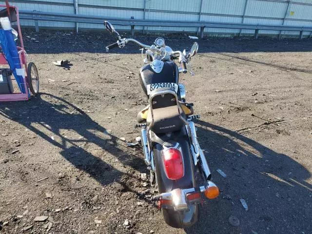 1999 Honda VT750 CD