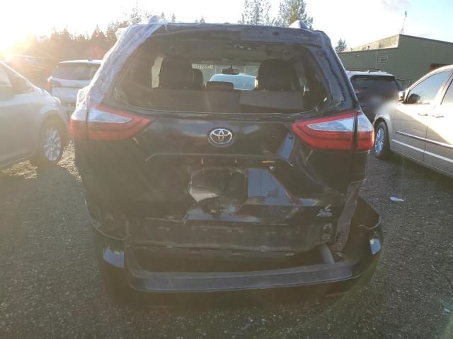 2015 Toyota Sienna LE